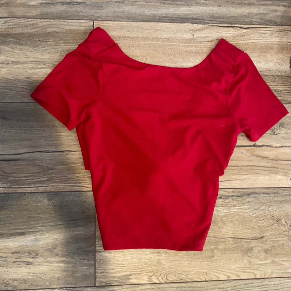 Hollister shirt size medium never worn.